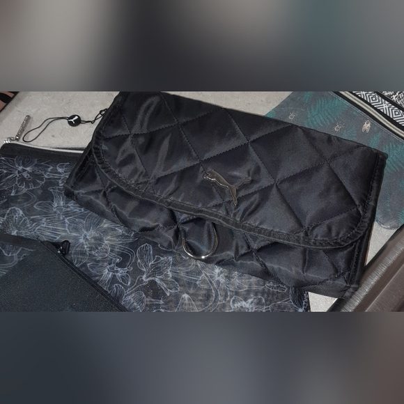 PUMA TOILETRY BAG (BLACK) - Picture 1 of 10